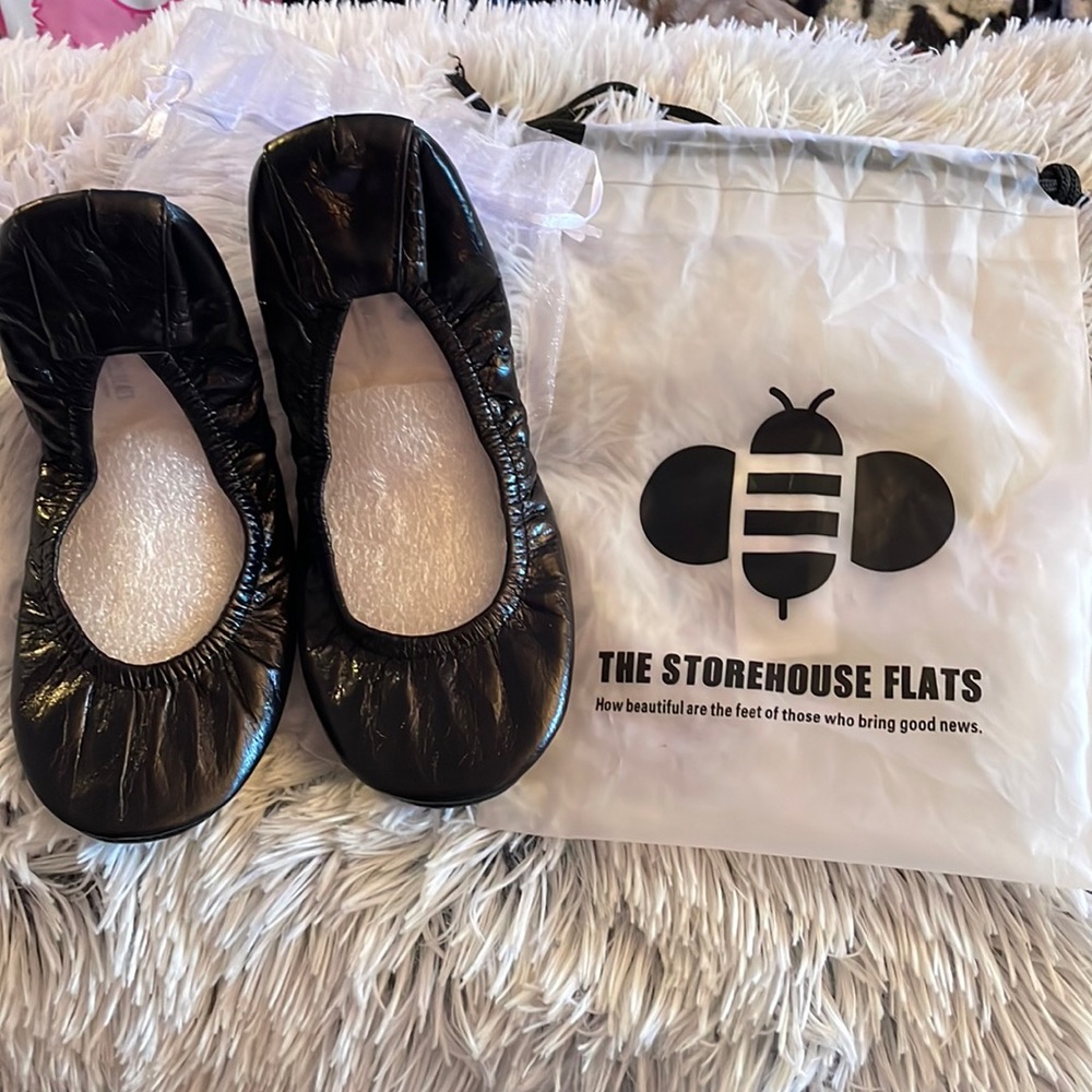 The Storehouse Flats. BNWT. Size 6. Color Black Licorice. Ballet style flats.